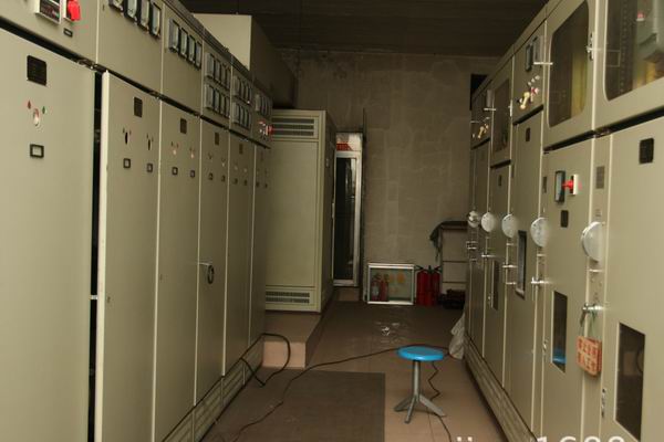 岭东防尘开关柜 性能稳定低压抽屉式配电柜-电